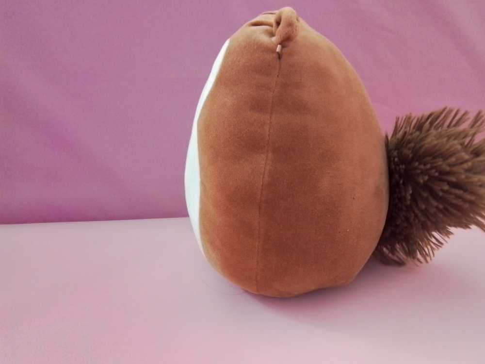 Chippy  (Canada) plush collectible - Main Image 4