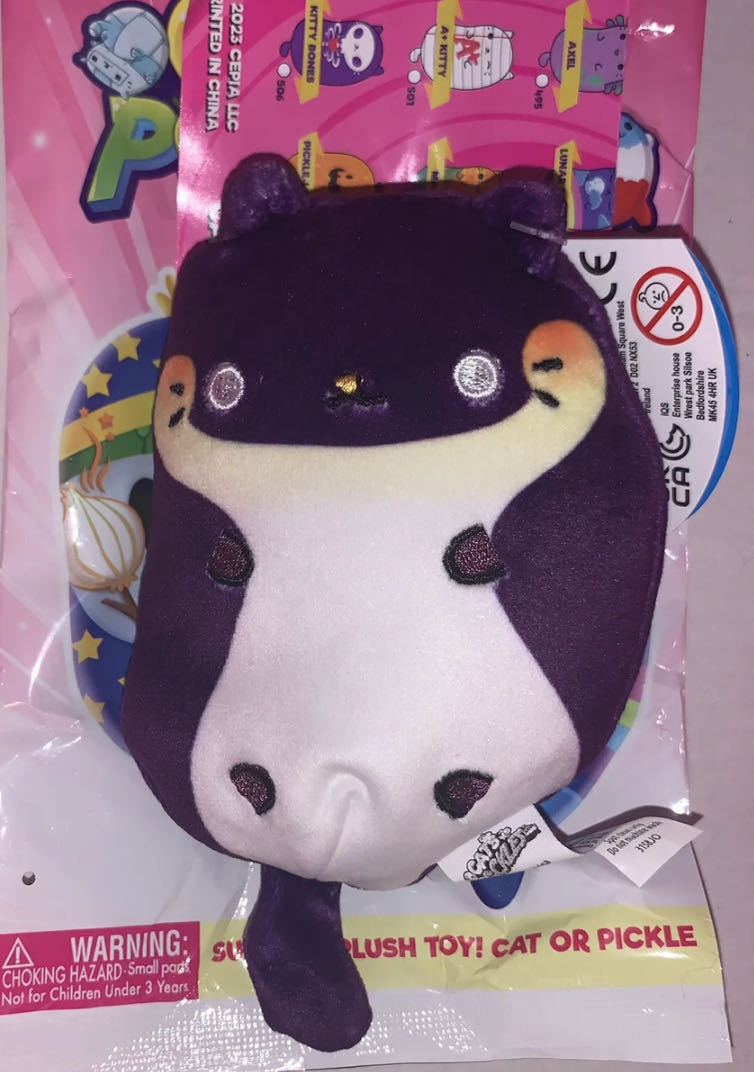 Cats vs Pickles Fuschia Series EMPEROR CAT #500 NEW Penguin Kitty  (United States) plush collectible - Main Image 2