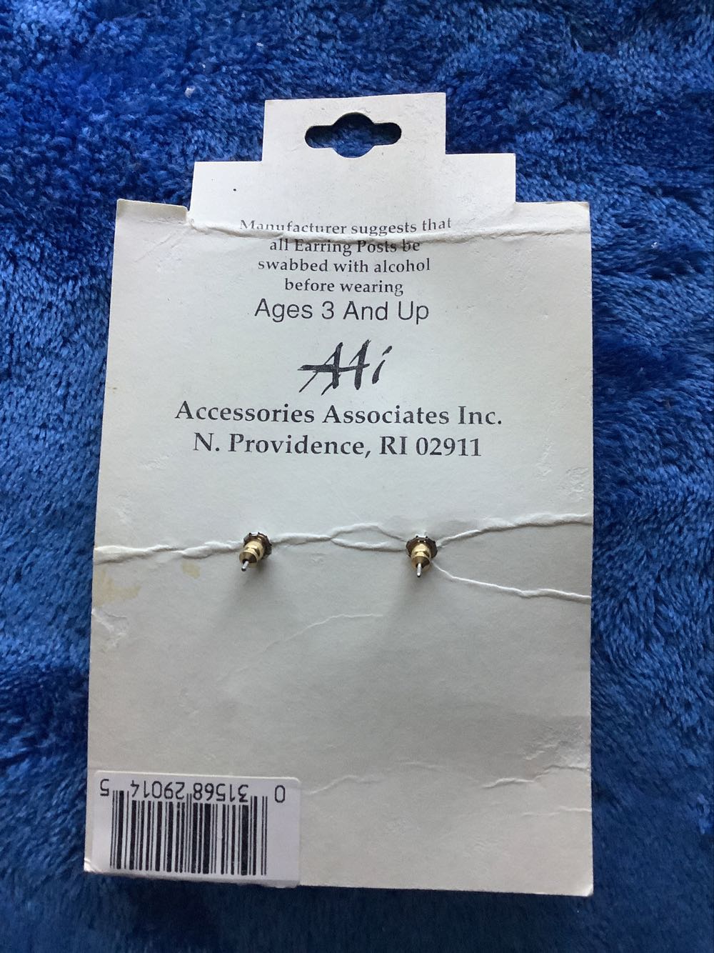 54) Donald Duck Dangle Earrings Never Worn  plush collectible - Main Image 2