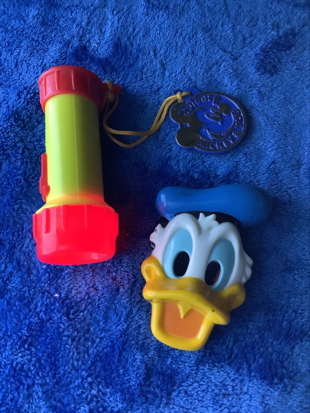 71) Vintage 1968 Donald Duck Flashlight Fun Face  plush collectible - Main Image 2