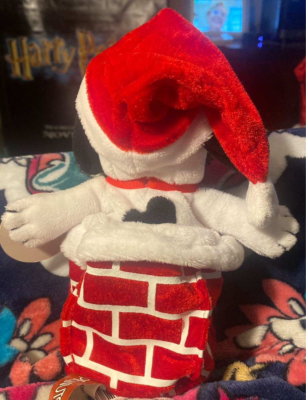 Peanuts Santa Snoopy In Chimney  (United States) plush collectible - Main Image 3