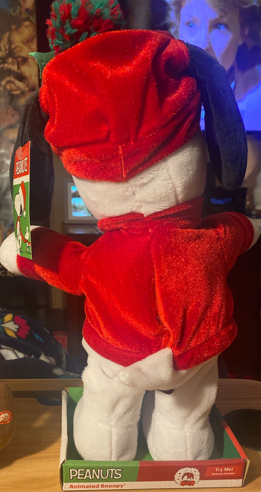 Dan Dee Peanuts Snoopy As Joe Cool Animated Plush  (United States) plush collectible [Barcode 047475641048] - Main Image 2