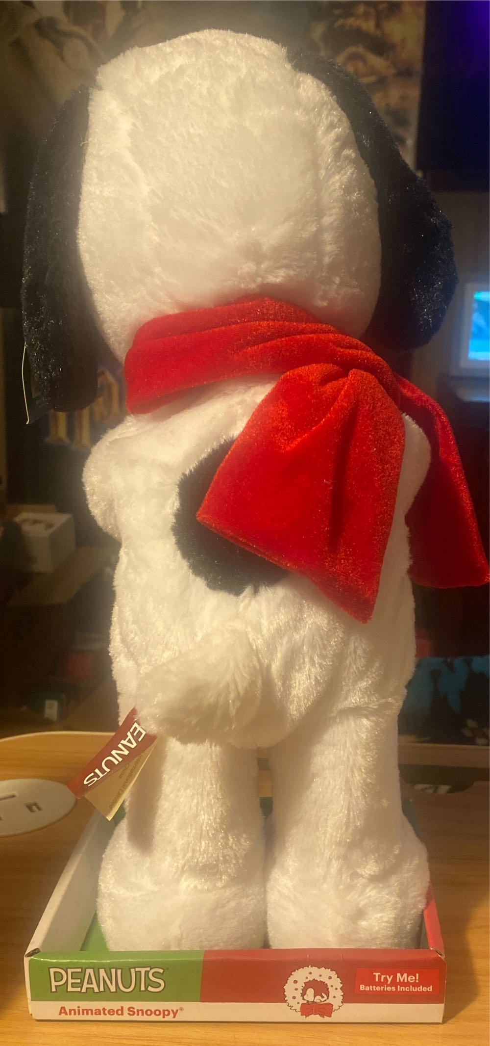 Peanuts Animated Snoopy Playing Saxophone  (United States) plush collectible - Main Image 3