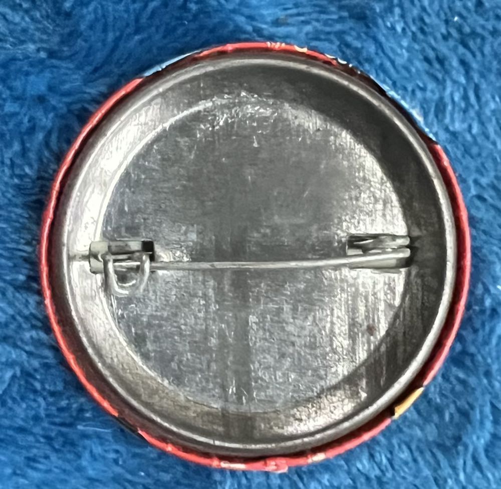 126) Angry Donald Duck 1.5” Button Badge Vintage   plush collectible - Main Image 3