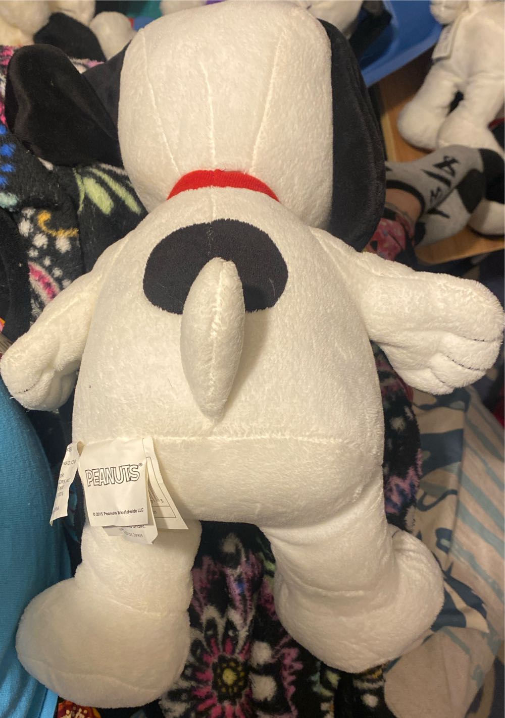 Jay Franco & Sons Peanuts Large Snoopy Plush  (United States) plush collectible [Barcode 032281268473] - Main Image 2