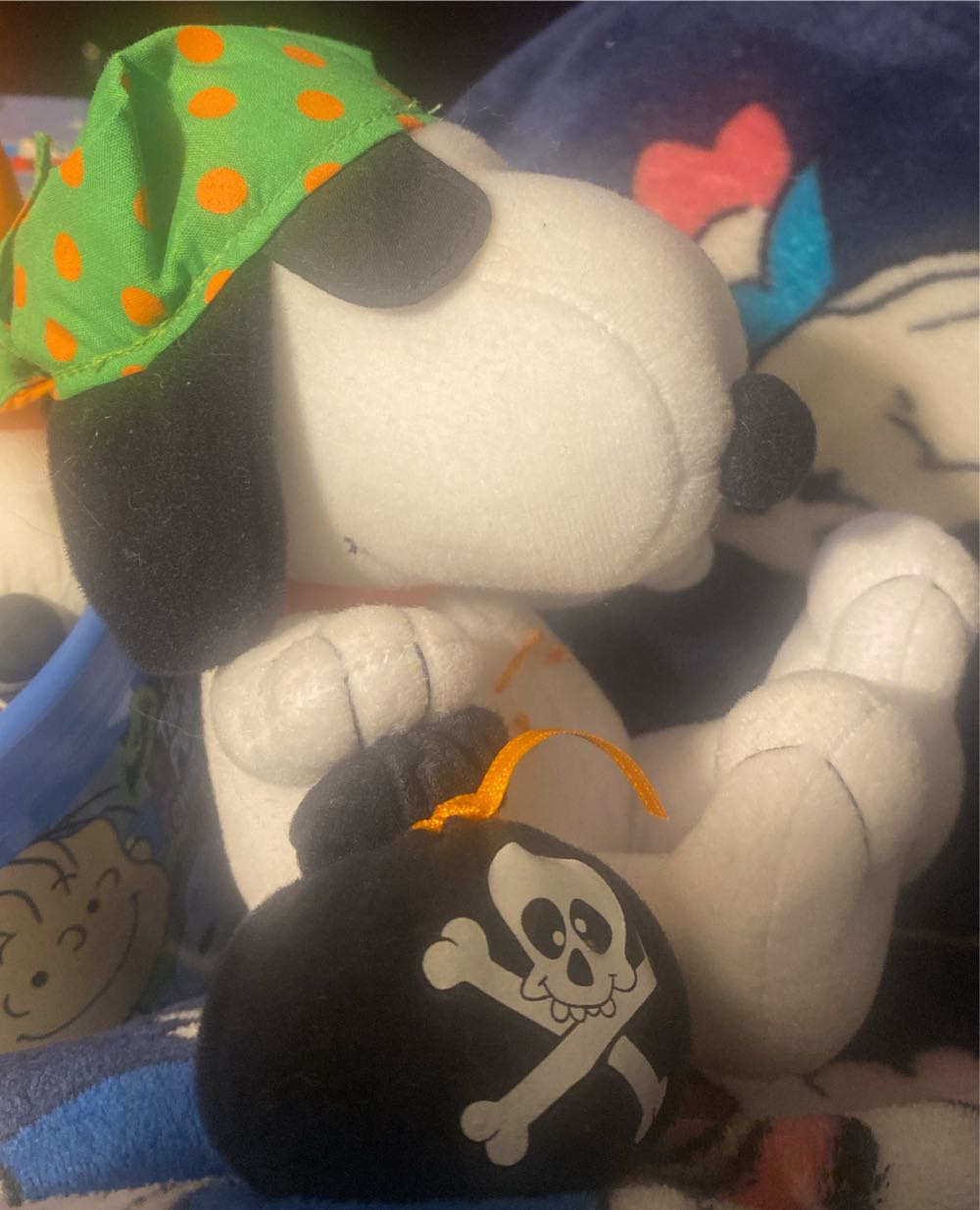 Whitman’s Peanuts Pirate Snoopy Halloween Plush  (United States) plush collectible [Barcode 076740071792] - Main Image 2