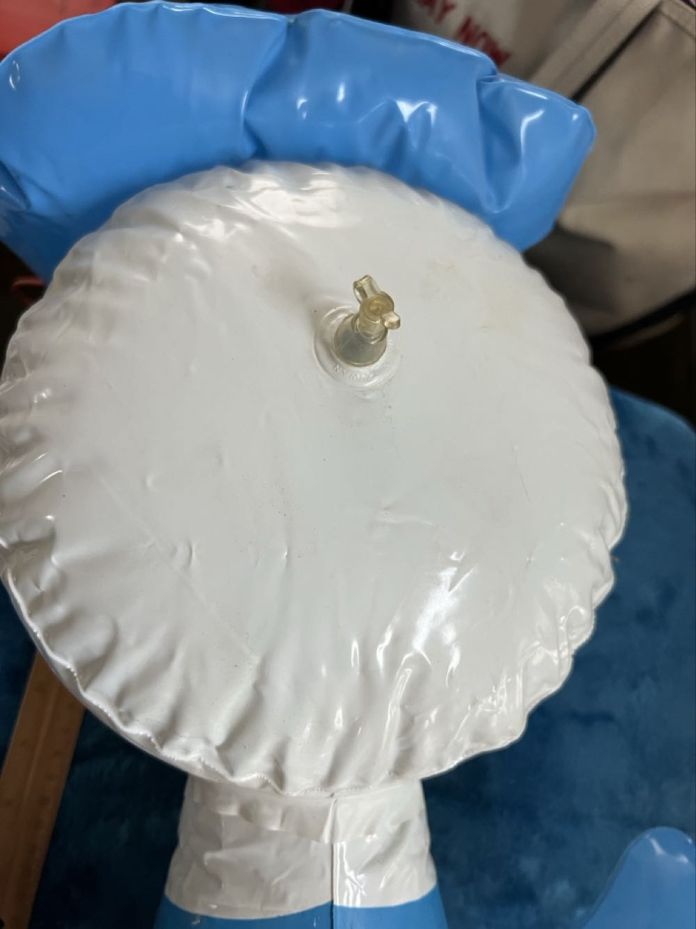 133) Official Vintage 70’s Toy Blow up Inflatable Walt Disney~ Donald Duck World Large  plush collectible - Main Image 3