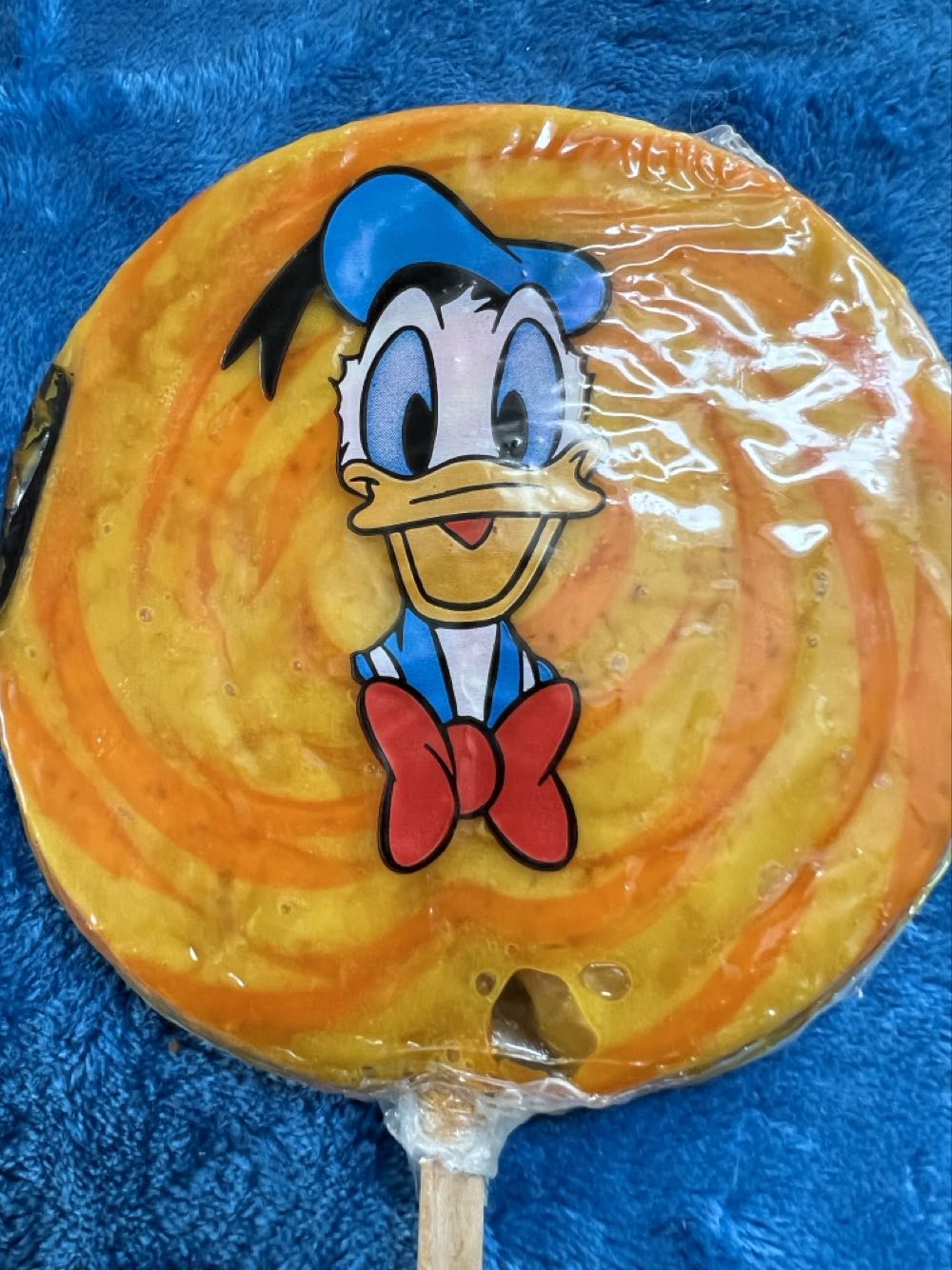 144) Vintage, Twirl Pops, Donald Duck, Lollipop Candy Never Opened no cracks  plush collectible [Barcode 074295020500] - Main Image 4