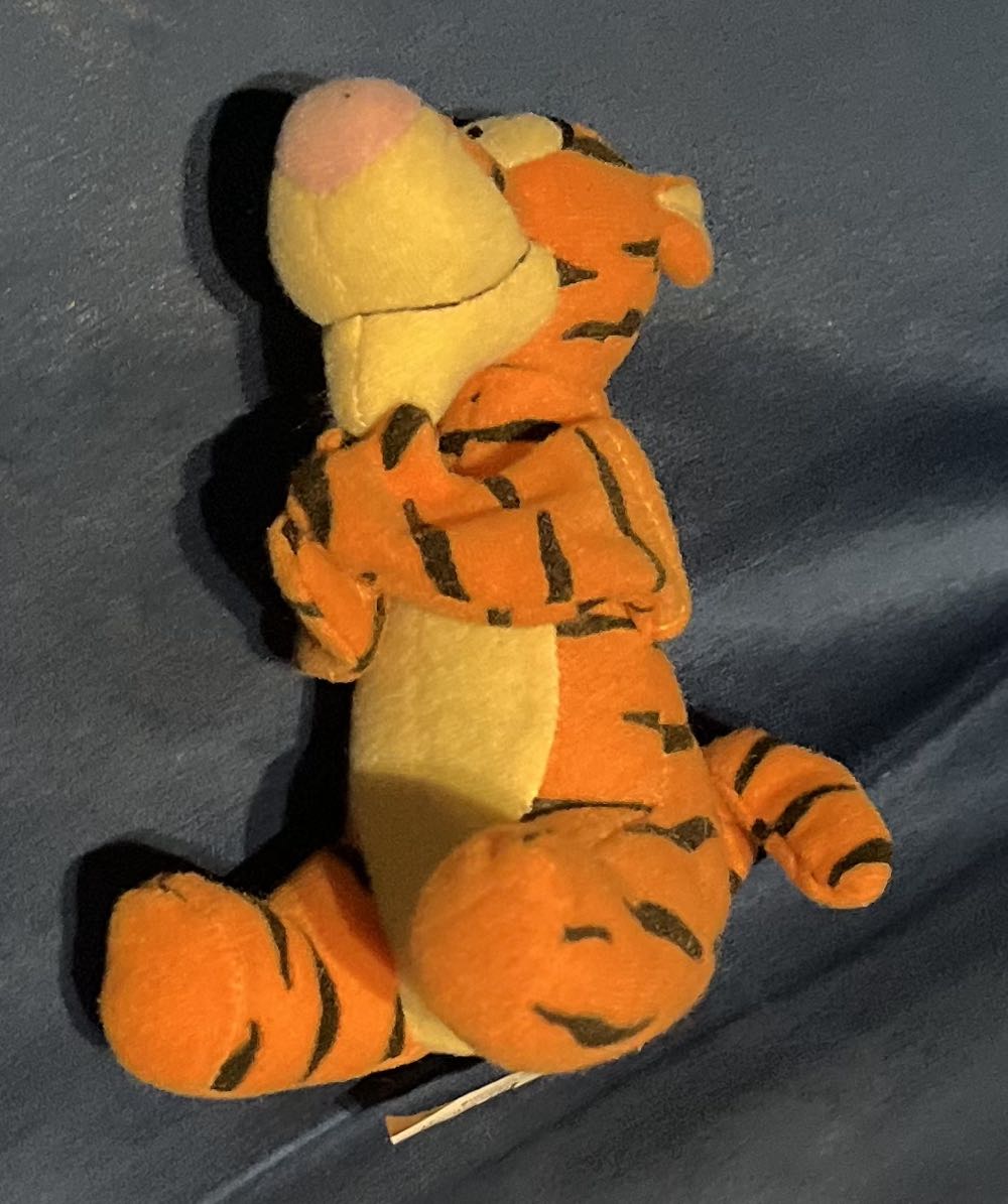 McDonalds Happy Meal 2000 Tigger (Tigger Movie)  plush collectible - Main Image 3