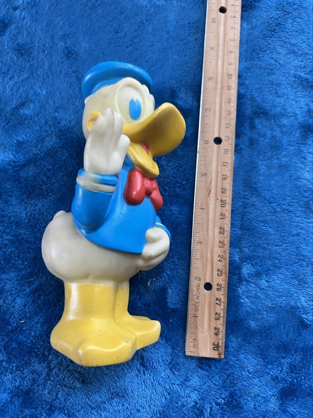 154) 1978 Walt Disney Donald Duck Rubber Squeak Toy Gabriel CBS Toys 7.5 in  plush collectible - Main Image 2
