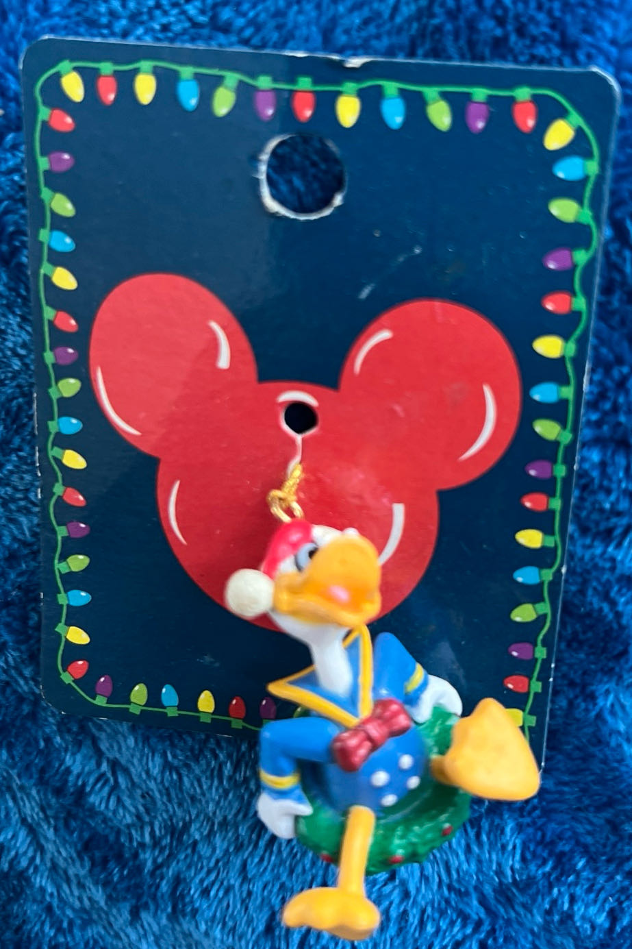 169) 1990s Disney DONALD DUCK (stuck in wreath) Miniature Collectors Ornament new with tags  plush collectible - Main Image 4