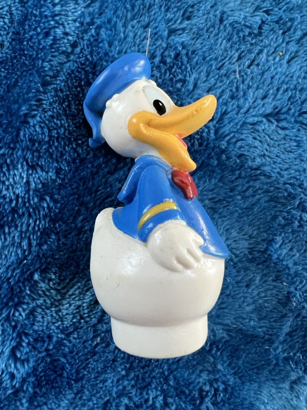 187) Vintage Disney Donald Duck PVC Figure Finger Puppet  plush collectible - Main Image 2