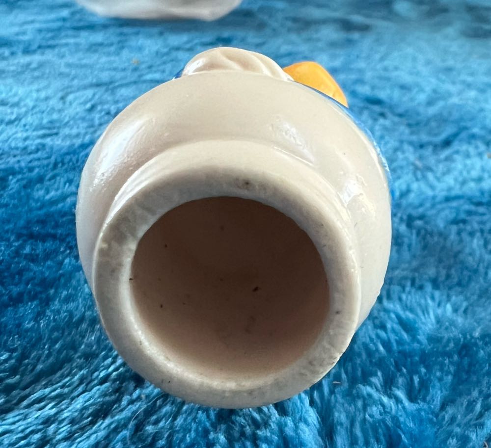 187) Vintage Disney Donald Duck PVC Figure Finger Puppet  plush collectible - Main Image 3