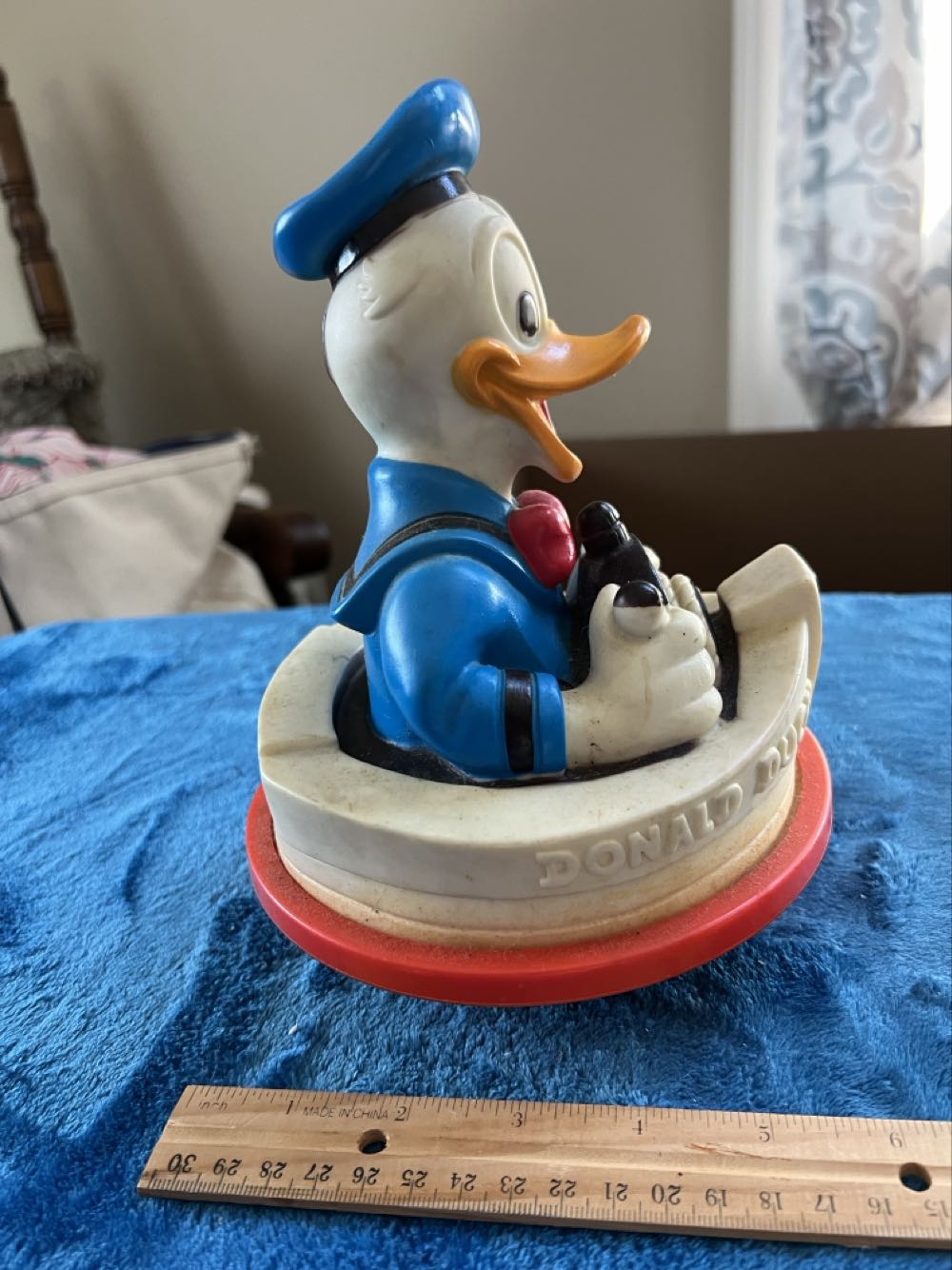 193) VINTAGE DONALD DUCK IN A BOAT 1976 HARD RUBBER  9’’ TALL BATH TOY  plush collectible - Main Image 4