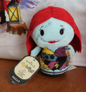 Hallmark Disney Cozy Sweater Minnie Mouse