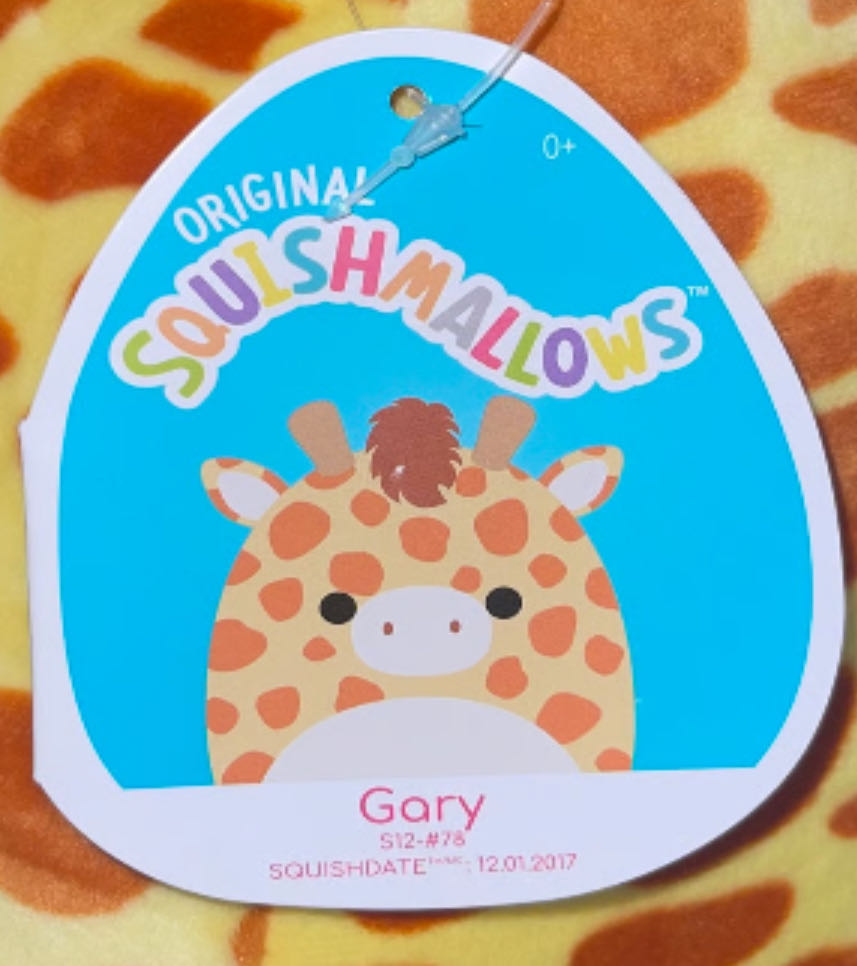 Giraffe - Gary  plush collectible [Barcode 734689798407] - Main Image 2
