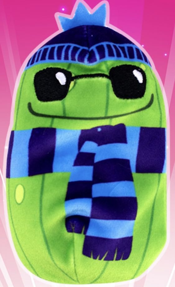 94) handmade, knitting/crocheted Donald Duck towel holder ring