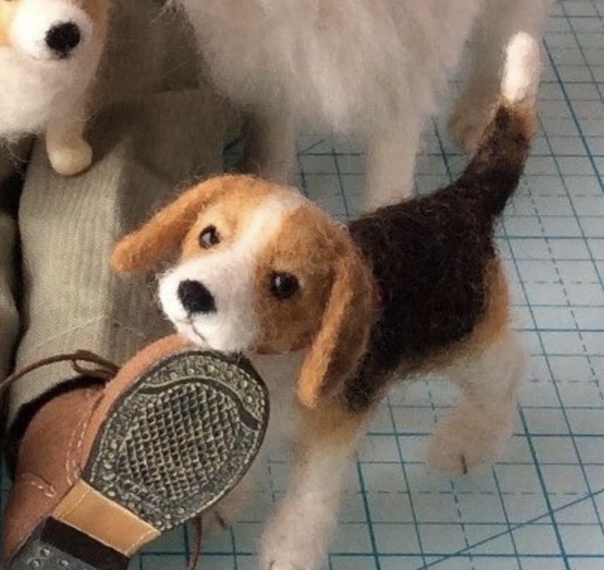 Needle-felted Dog - Beagle  plush collectible - Main Image 2