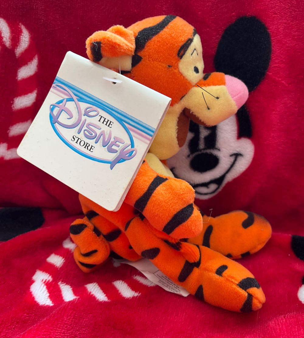 Tigger  plush collectible - Main Image 2