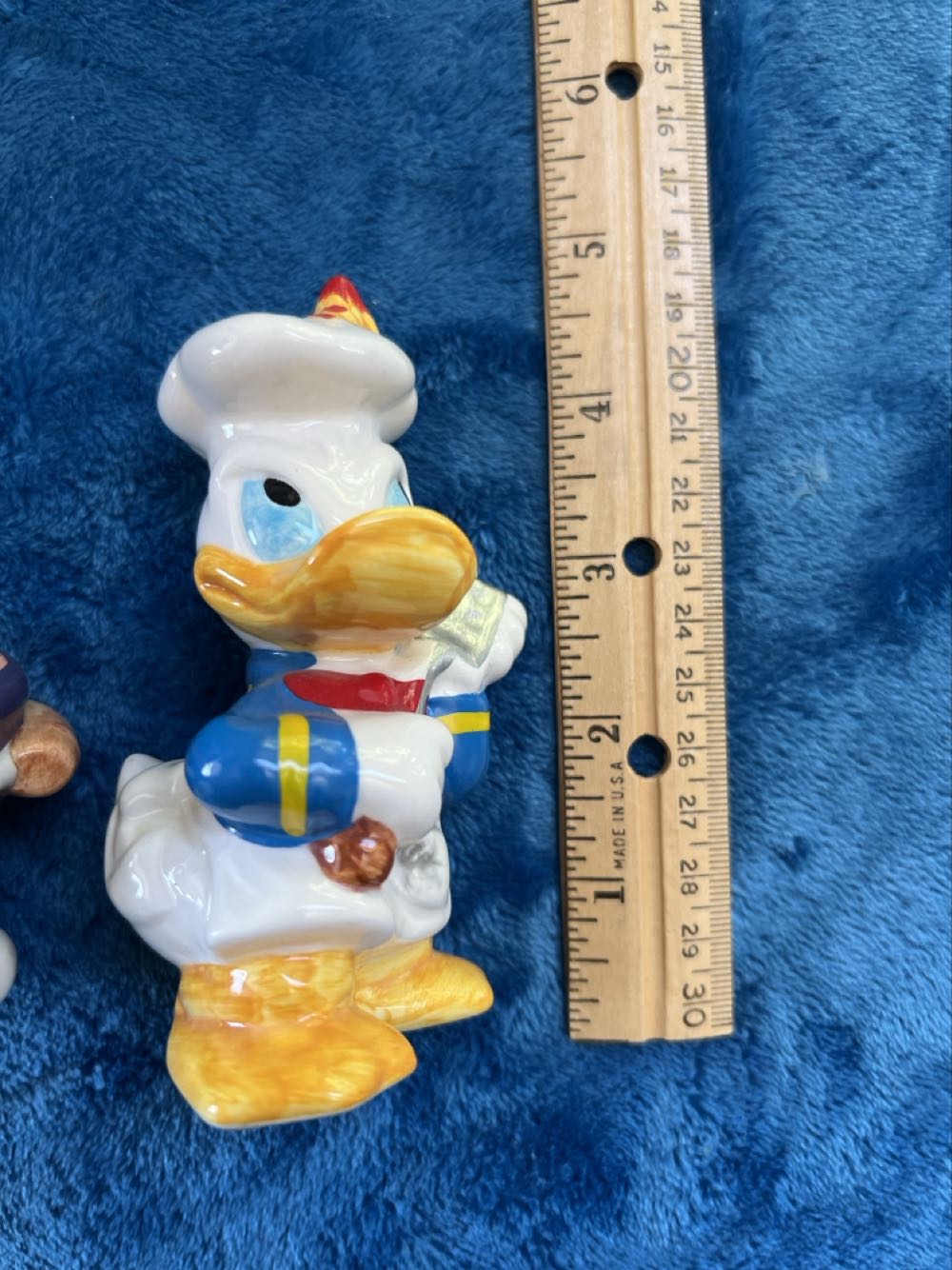 213) Disney VTG Disney Donald Duck & Grill Salt and Pepper Shakers Enesco  plush collectible - Main Image 2