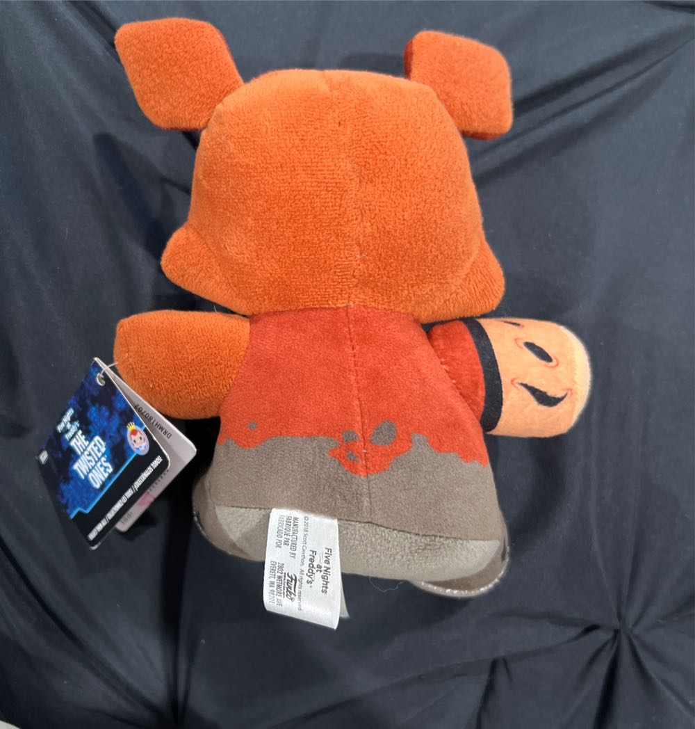 4 Funko Five Nights At Freddy’s Twisted Ones Foxy  plush collectible [Barcode 889698296915] - Main Image 2