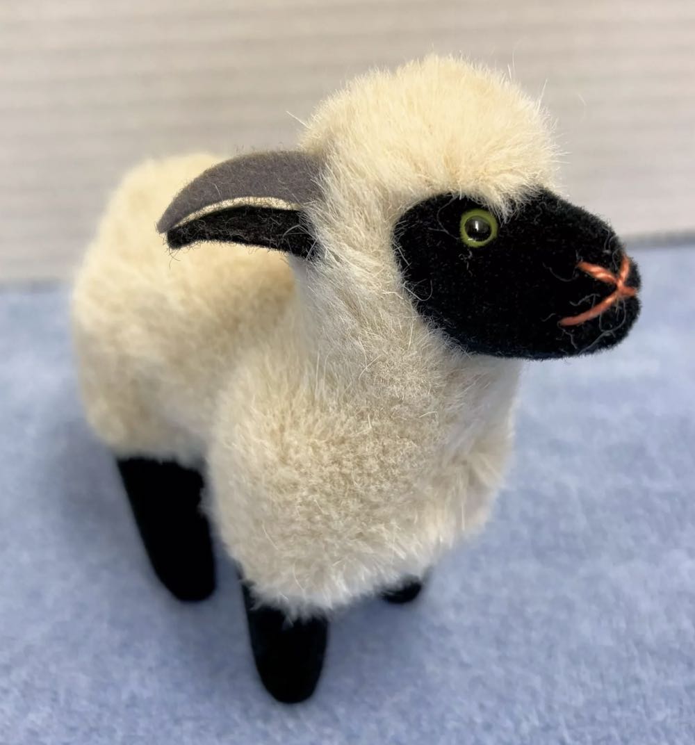 Blossom Beige Bunny (L) BNWT