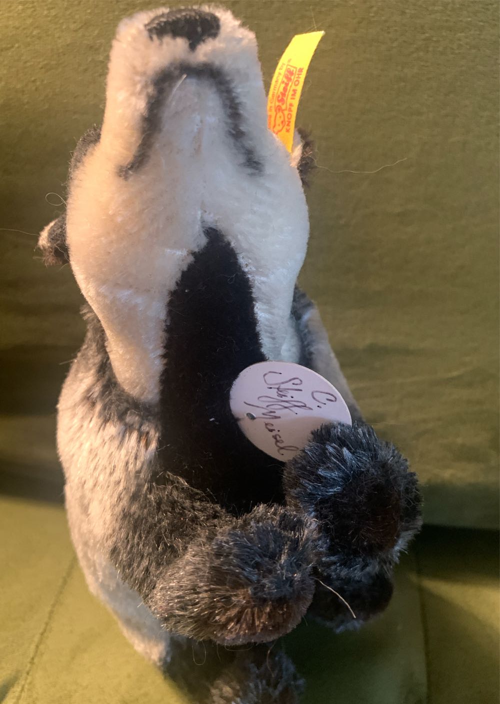 Steiff Dachs  (Germany) plush collectible - Main Image 3