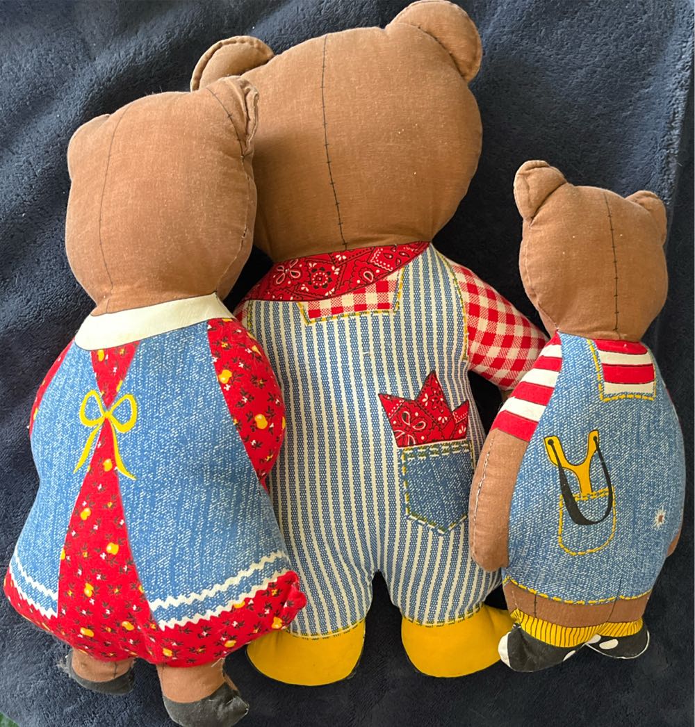Three Bears  (United States) plush collectible - Main Image 2