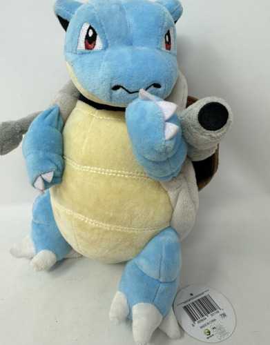 Monster High Skulltimate Secrets Neon Frights Doll & Accessories Twyla With Dress-up Locker & 19 Surprises