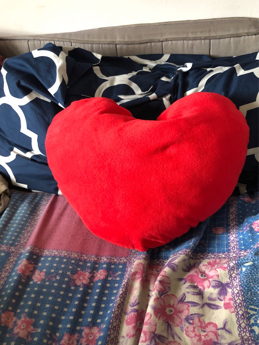 Heart  (Canada) plush collectible - Main Image 3