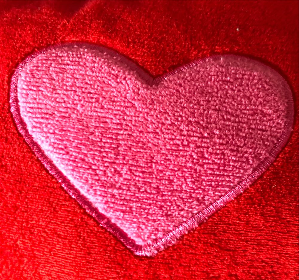 Heart  (Canada) plush collectible - Main Image 4