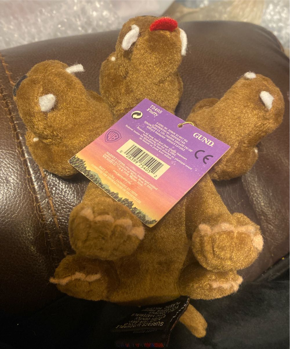 Fluffy The 3 Headed Dog From Harry Potter And The Sorcerer’s Stone By GUND  (United States) plush collectible [Barcode 028399754052] - Main Image 3