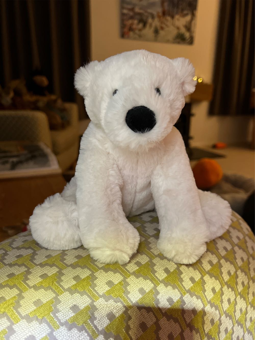 Perry Polar Bear Small 19cm  (United Kingdom) plush collectible [Barcode 670983144826] - Main Image 2