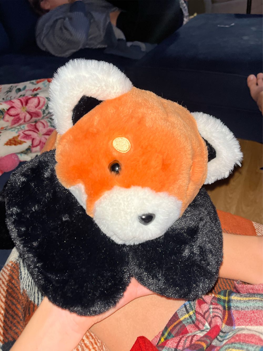 Maya  (United States) plush collectible - Main Image 2