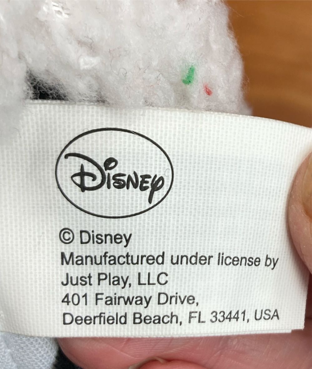 Mrs Claud Minnie Mouse  plush collectible [Barcode 886144168086] - Main Image 2