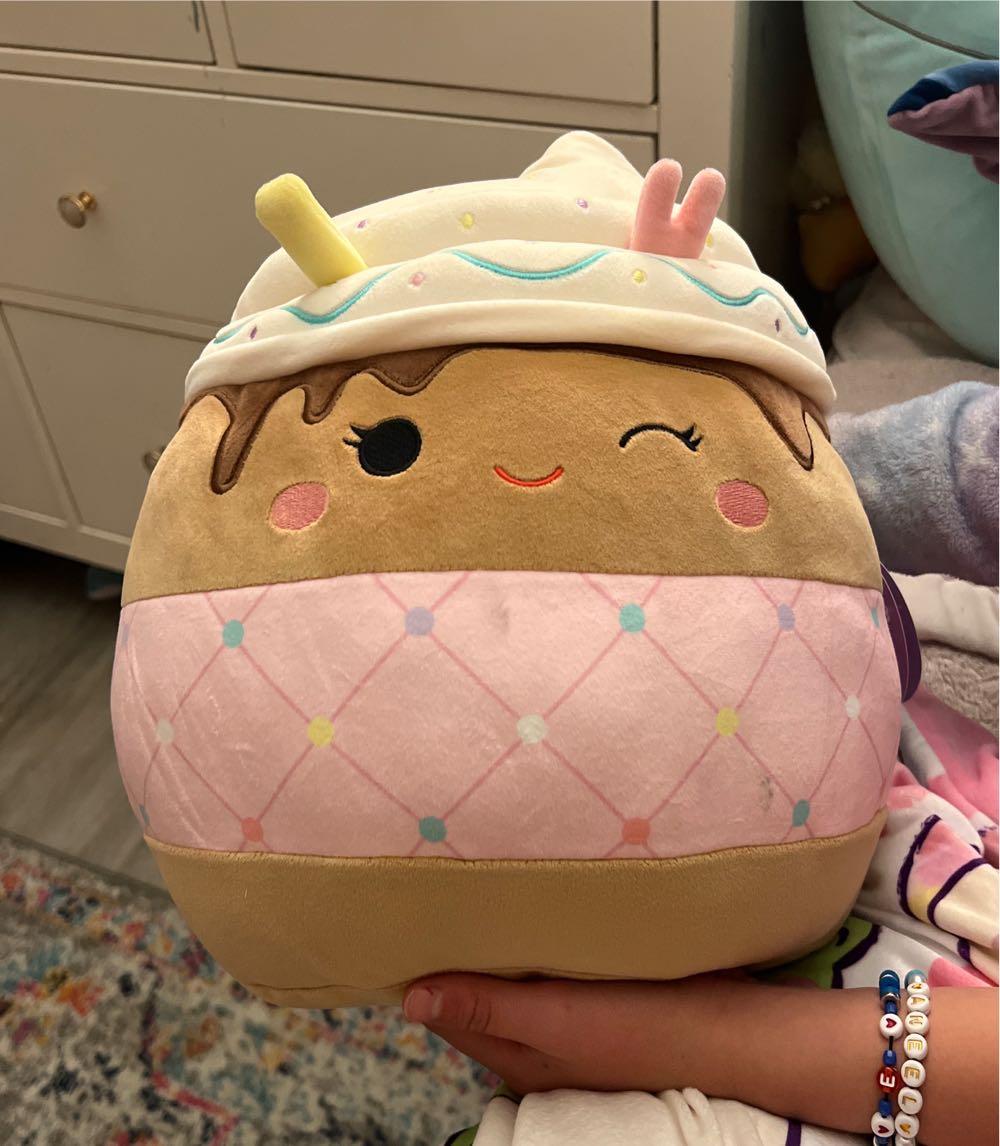 Peanuts Snoopy With Maracas