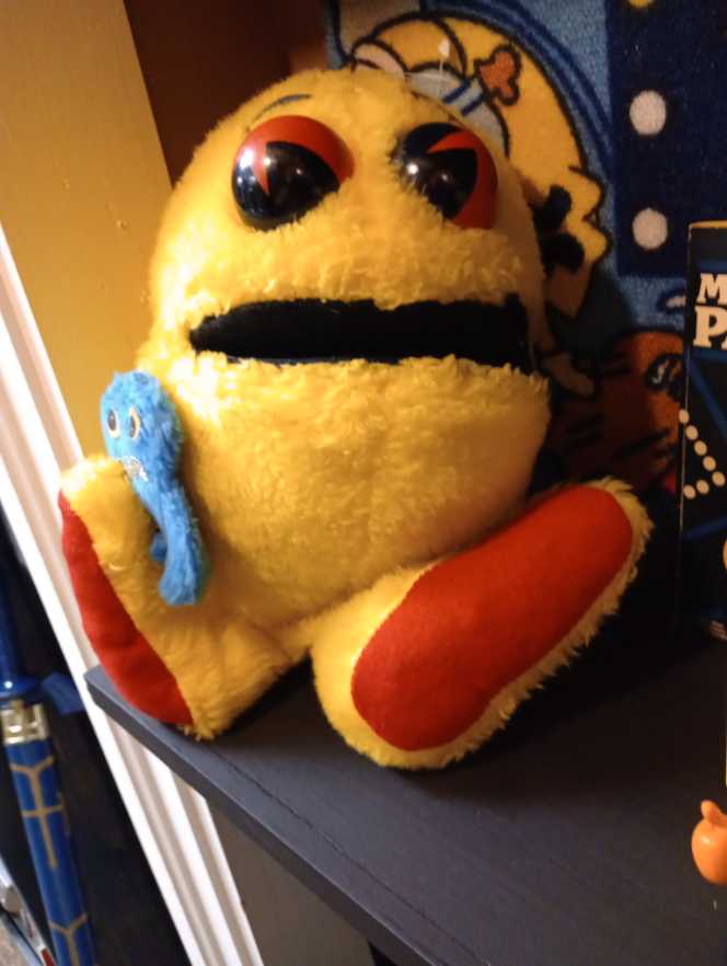 Poohs House Snowglobe