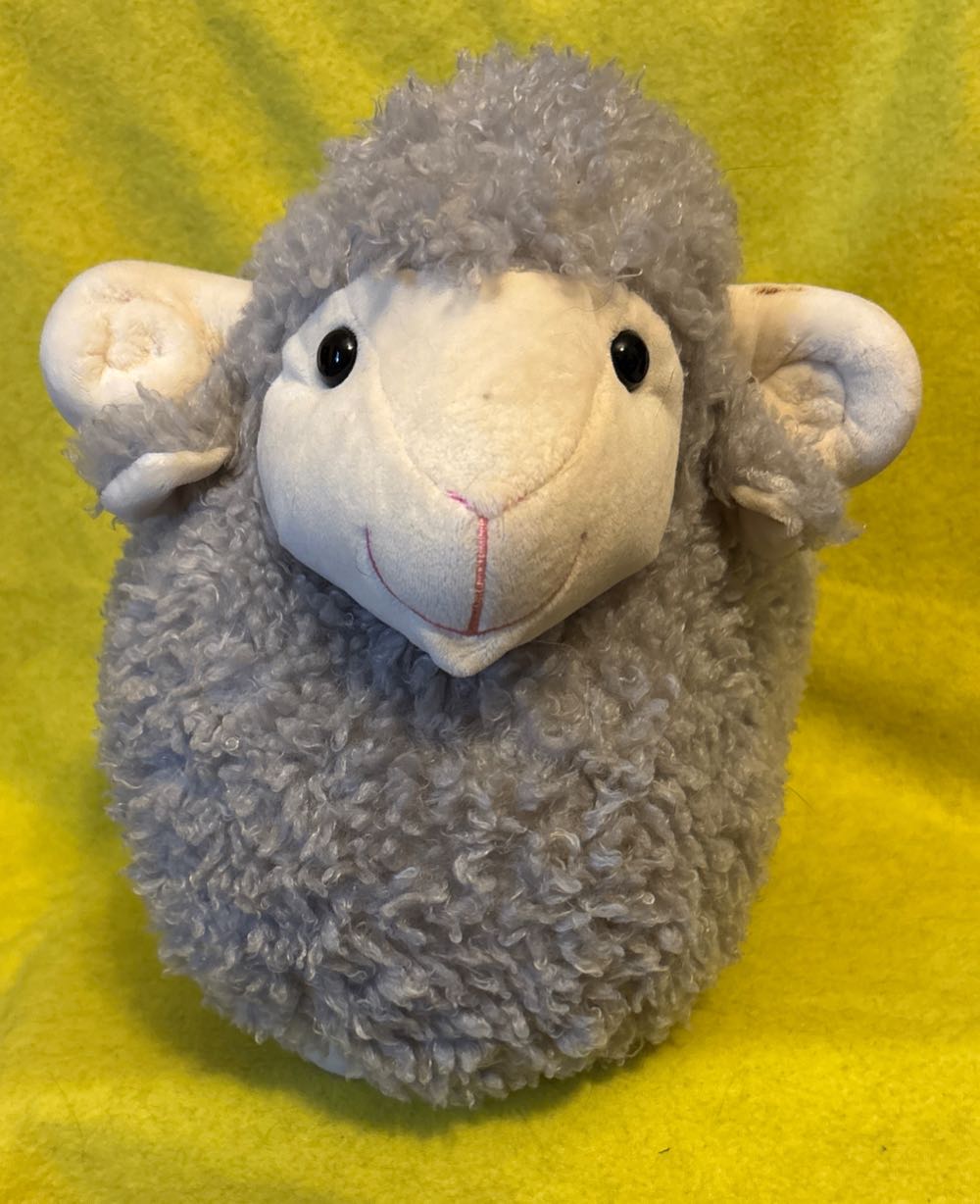 Hug Fun Large Grey Sheep  (United States) plush collectible [Barcode 846344098927] - Main Image 4