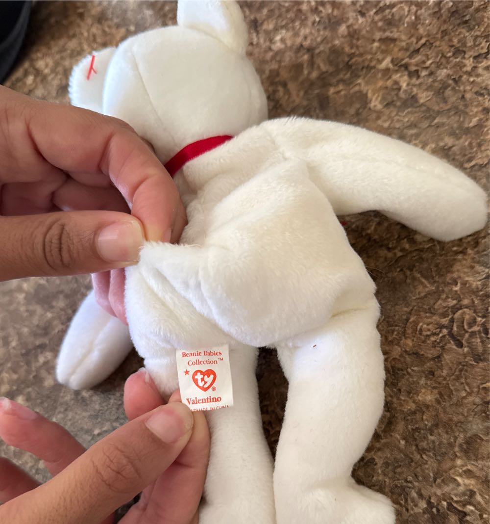 Valentino  (United States) plush collectible [Barcode 008421040582] - Main Image 3