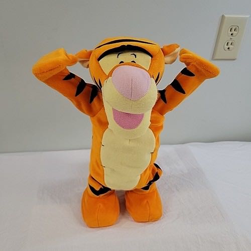 Cinnamoroll 10” Seasons of Friendship Plush (Summer)