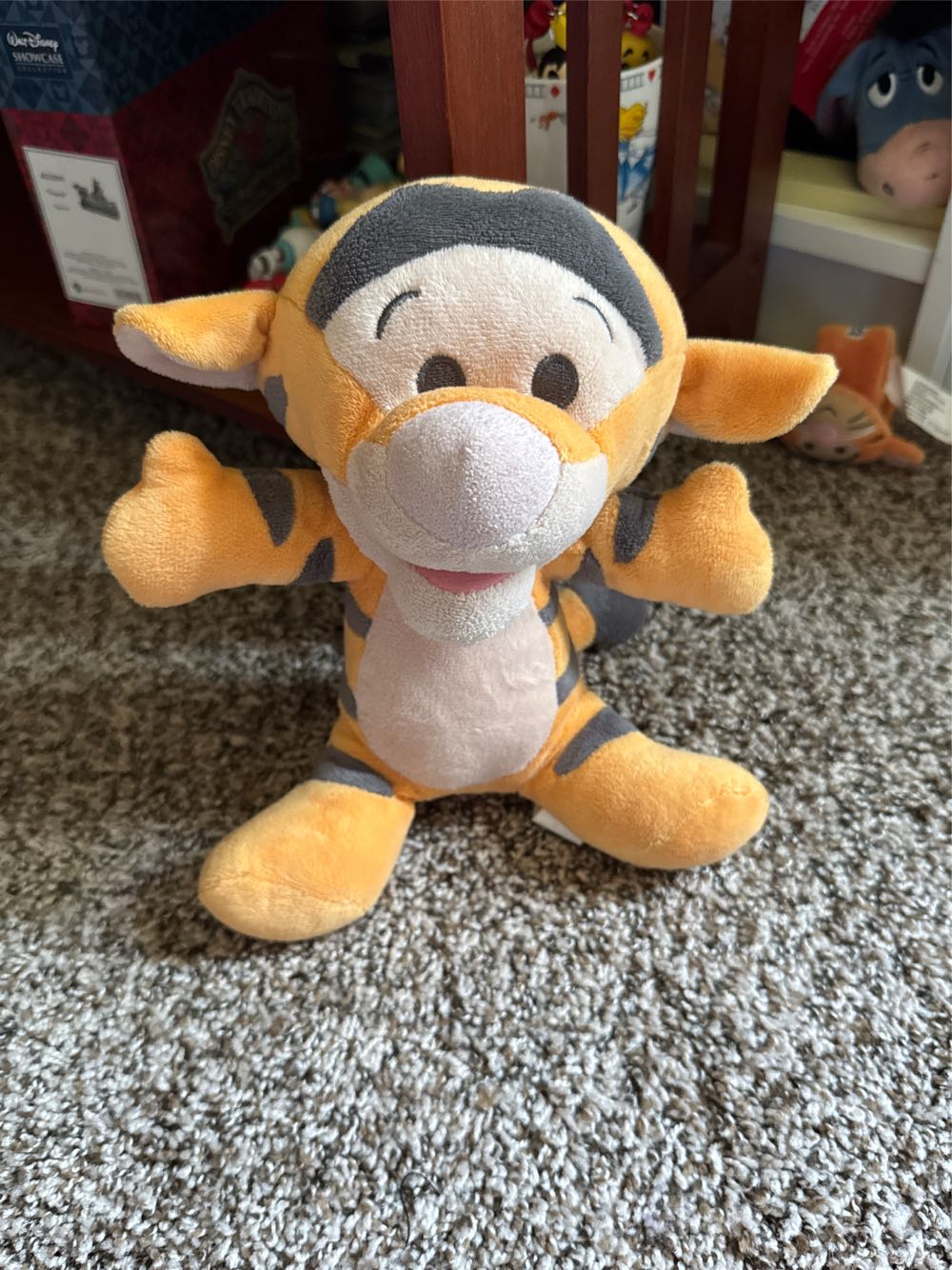 Baby Tigger With Blanket  plush collectible - Main Image 4
