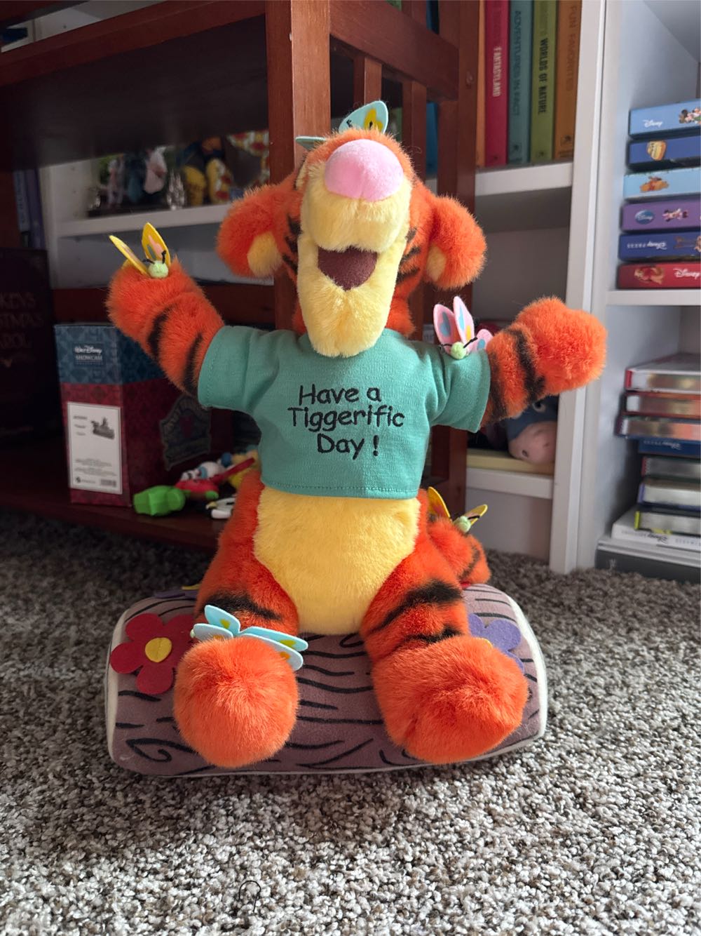 Tigger With Flowers On Log  plush collectible - Main Image 2