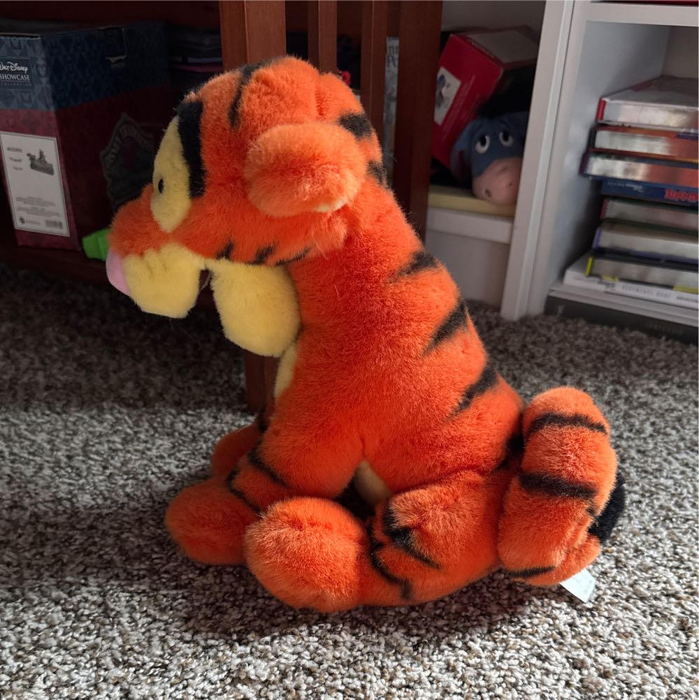 Sitting Tigger Pink Nose  plush collectible - Main Image 4