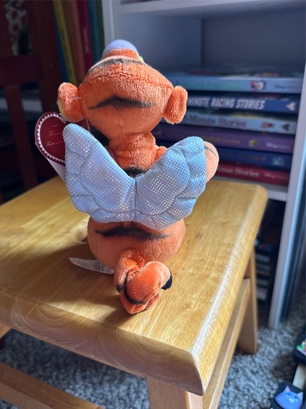 Cupid Tigger  plush collectible [Barcode 494686600126] - Main Image 2