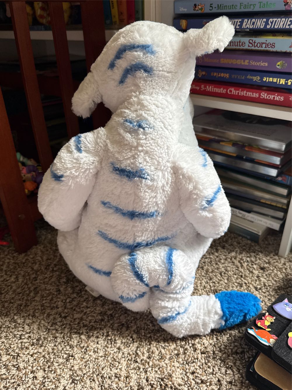 White And Blue Large Tigger  plush collectible [Barcode 493331800126] - Main Image 2