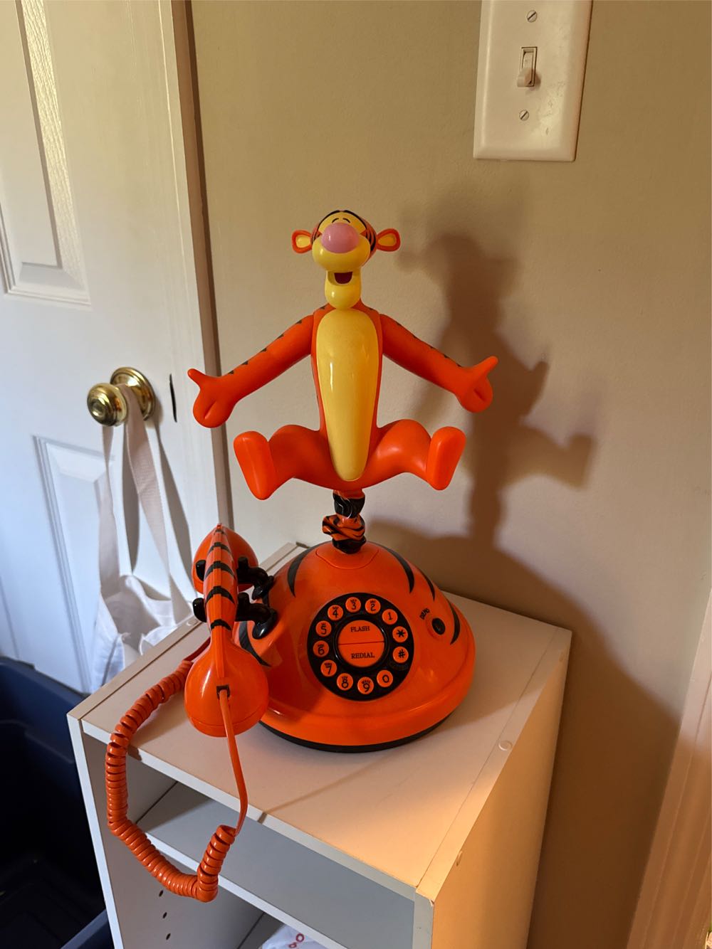 Tigger Animated Talking Phone Winnie The Pooh Disney  plush collectible [Barcode 031331025240] - Main Image 2