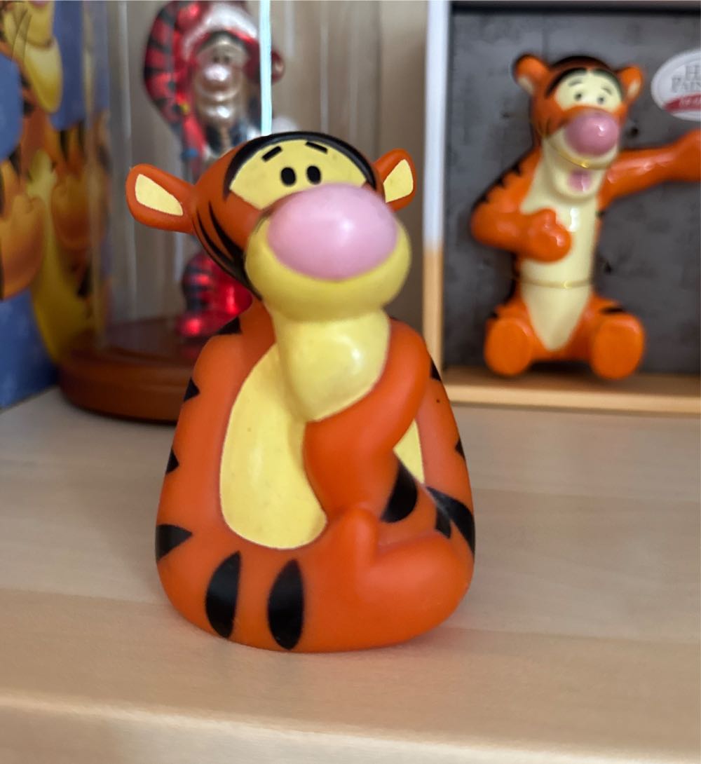 Squishmallows 8” Halloween Sonic The Vampire