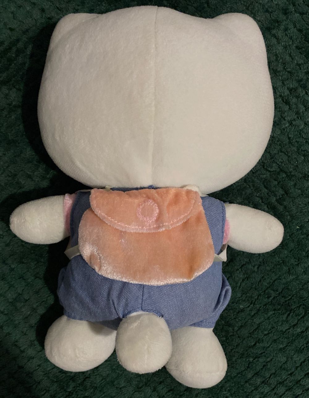 Hello Kitty в джинсовым костюме с сердечком посередине  plush collectible - Main Image 2