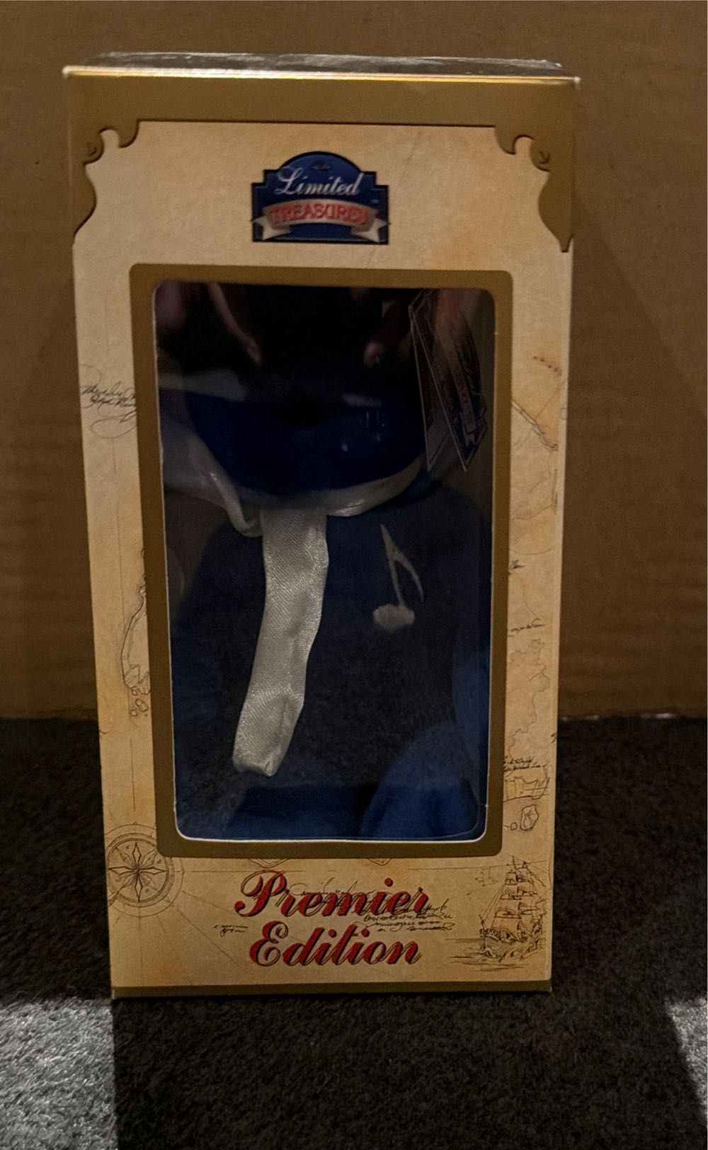 Elvis The Bear  (United States) plush collectible - Main Image 4