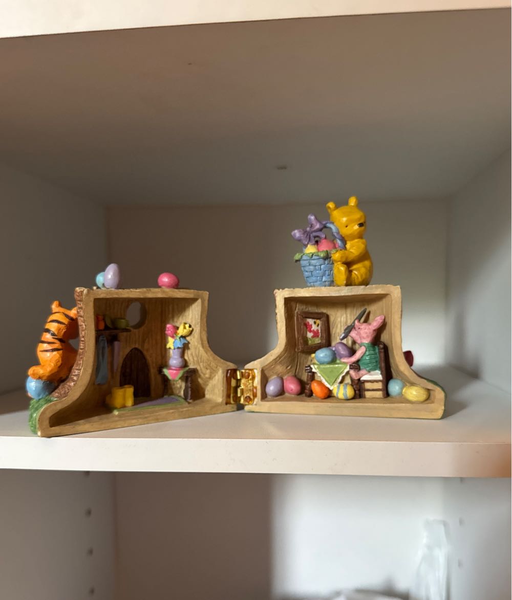 Easter Classic Tigger Figurine  plush collectible - Main Image 2